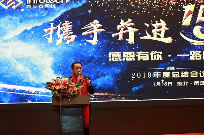 5240a256-5906-4261-8ee0-f3f1ff89006c.JPG 0L1A0936.JPG